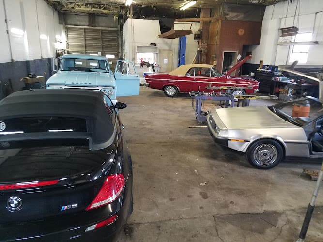 J&R Auto Works Llc