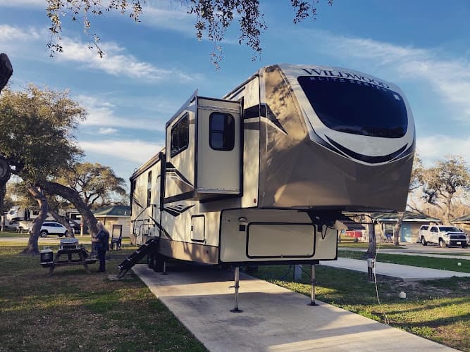Coastal Bend RV Wash and WAX