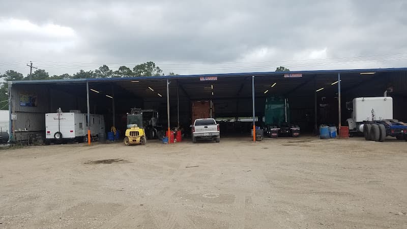 Barcenas truck mechanic