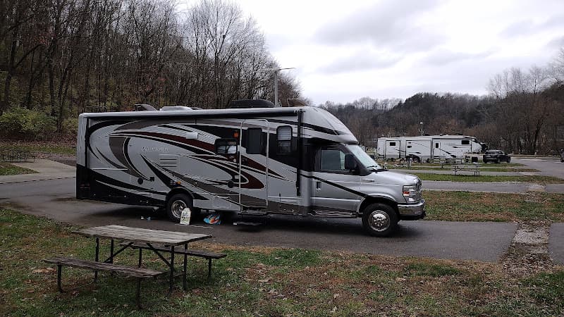 Roadside Truck Repair and Tire