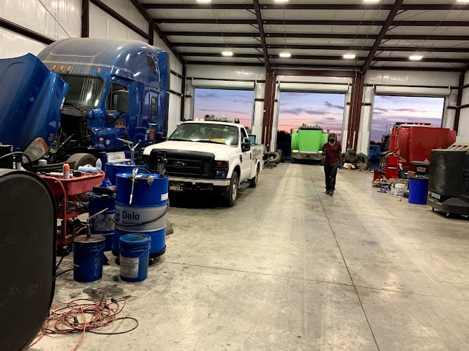 GM TRUCK AND TRAILER REPAIR / GM TOWING