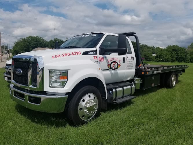 Richie's Full Service & Roadside Assistance
