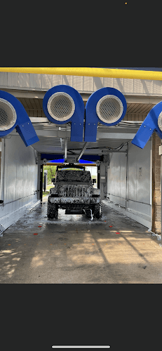 Squeaky Clean Auto Wash & Self Serve