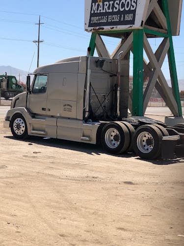 Hernandez Truck & Trailer Road Service
