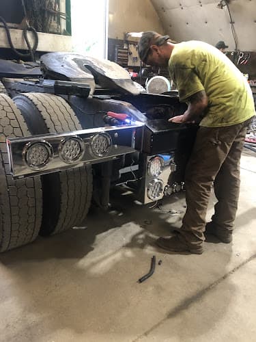 Heavy Wrench Truck Service LLC