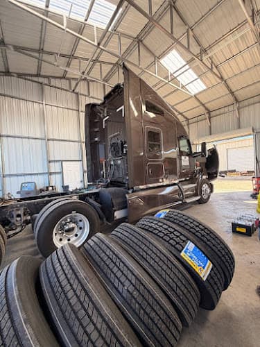 Fleetfix Solutions Truck & Trailer Repair. Road Service