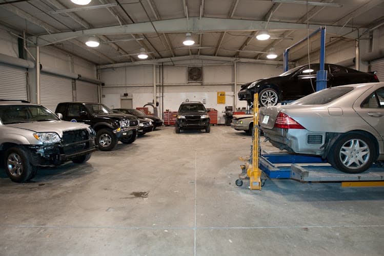 RJ's Auto Body Plus