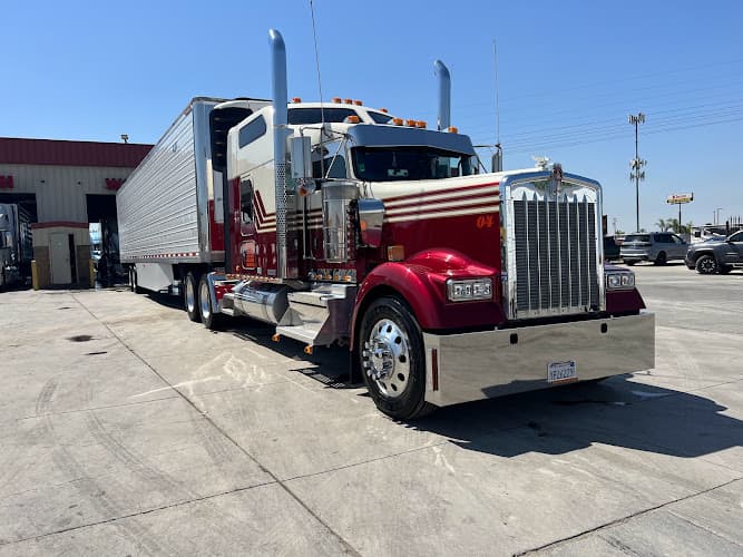 Royal Truck Wash Lube & Tires