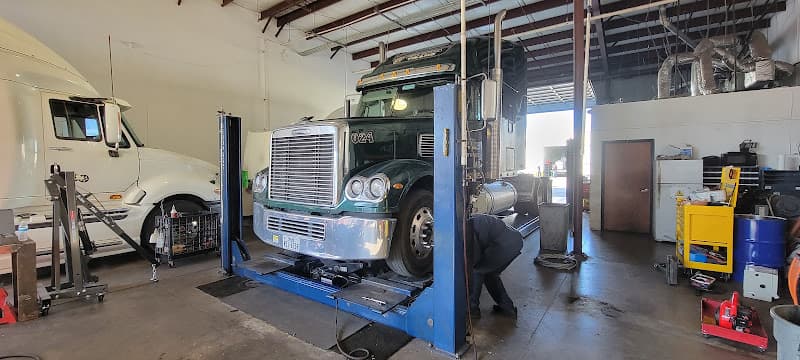 Cresta Truck Center