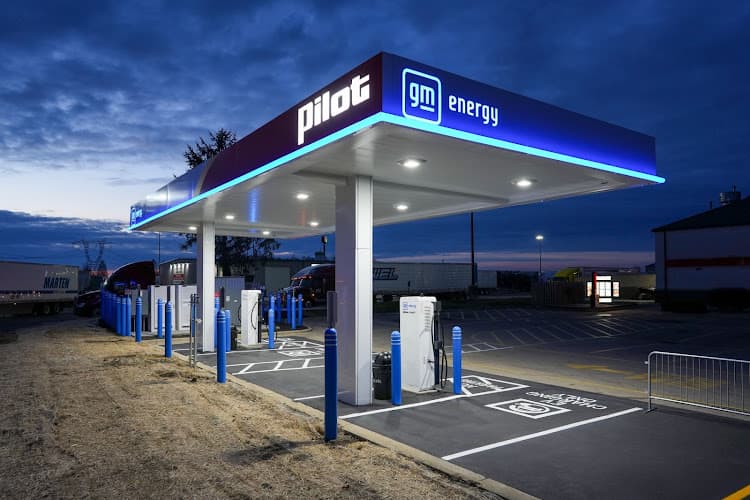 Pilot Flying J Charging Station