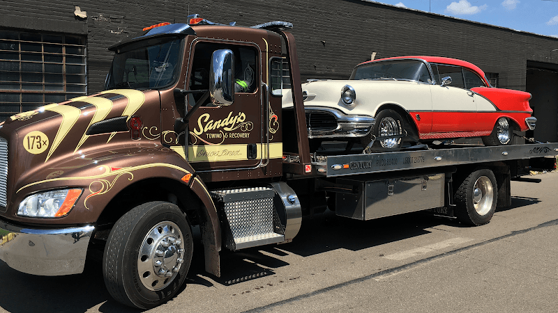 Sandy's Towing
