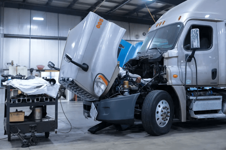 KEEP IT ROLLING Semi Truck & Trailer Repair Service & Tires