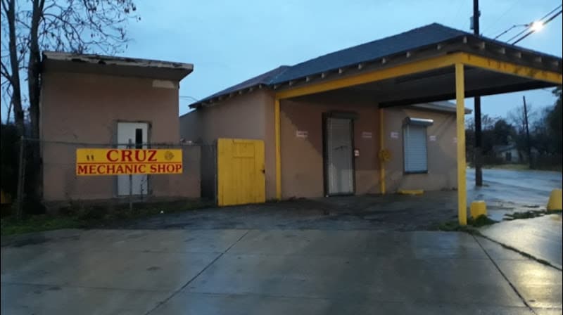 Cruz Mechanic Shop
