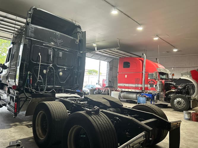 AT TRUCKING REPAIR TECH SHOP USA LLC