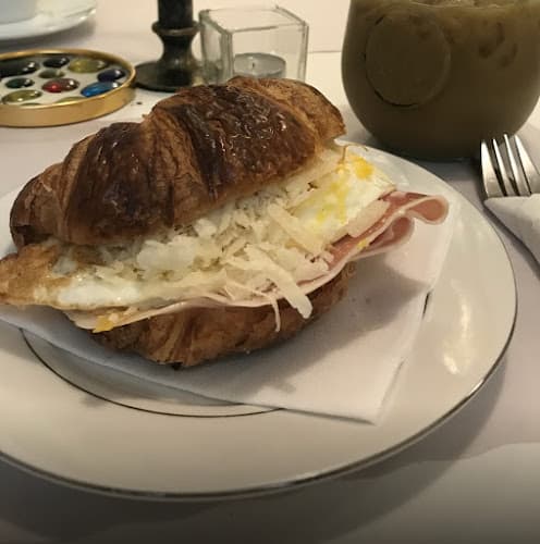Green Pear Cafe