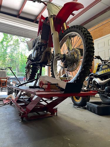 Str8 Gas garage