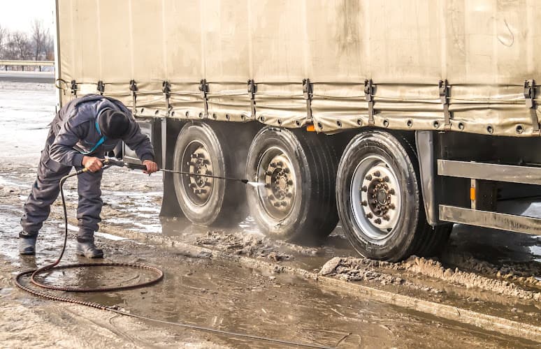 Mobile Chicagoland Truck & Trailer Wash