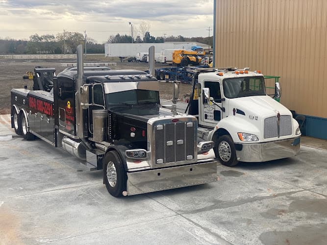 Truck World Repair & 24/7 Towing and Road Service