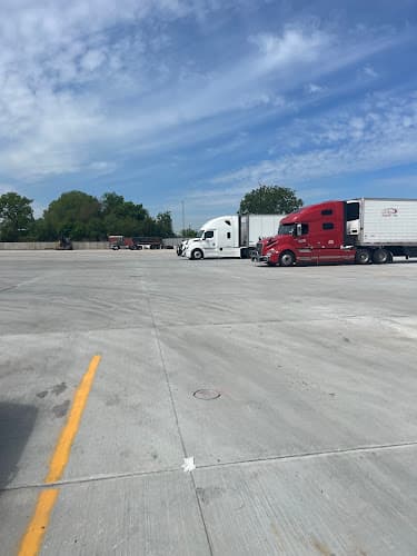 Mobil/TruckQuest Truck Stop