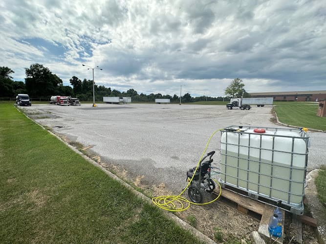 Rapid Truck Parking/ Jos.A.Bank Clothiers