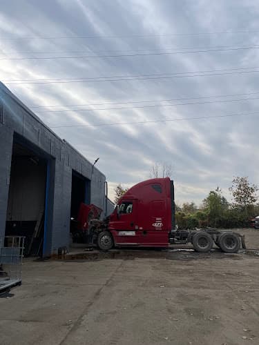 Detroit Truck & Trailer Service & Repair lnc